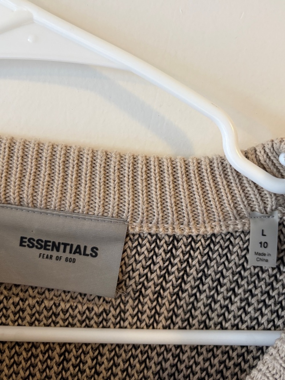 Essentials - Fear of God Graphic Print Pullover Sweater Large / 10 Beige Unisex - Picture 6 of 10